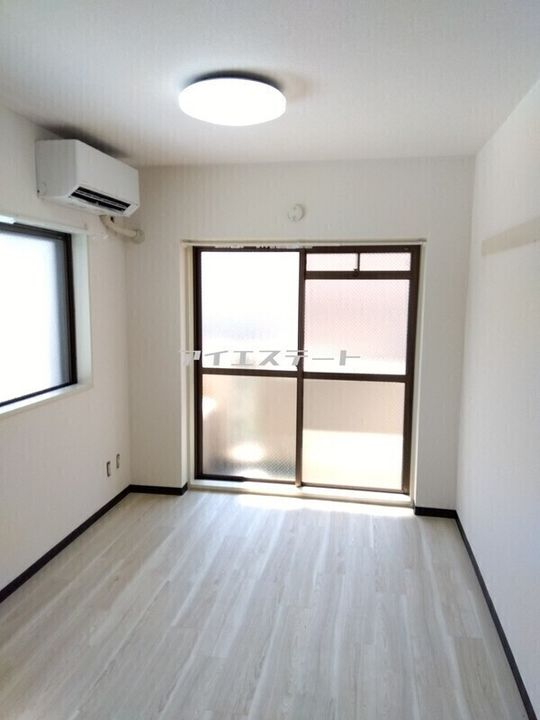 パレ・ドール八王子IIの居間