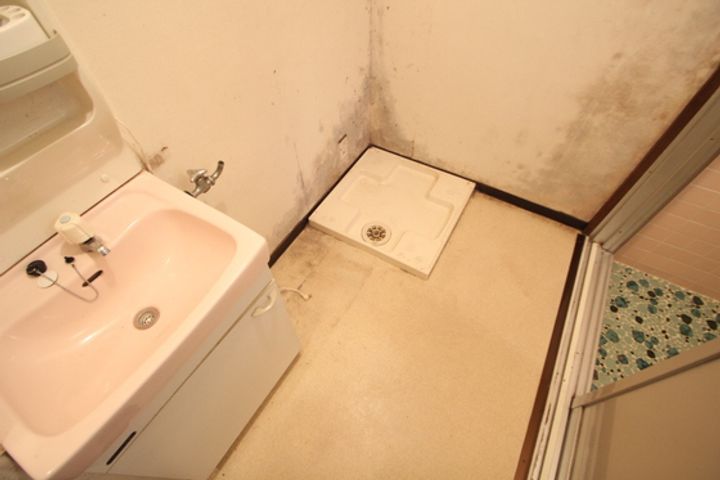 迫本マンションの内装
