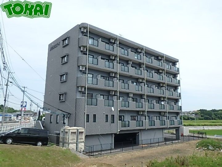 第六マンション一八の外観