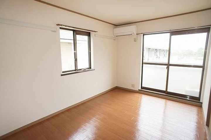 シティエステート南子安の居間