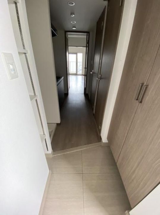 LUXENA KADOMAの玄関