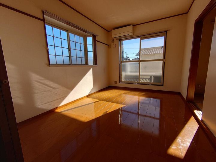 メゾングレージュの居間