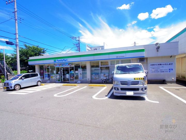 d Apartmentの周辺