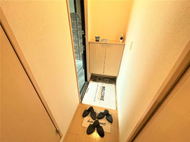 ナホトカ静里 Aの玄関