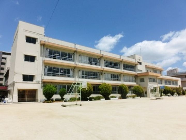 アンシャンテ総持寺の周辺