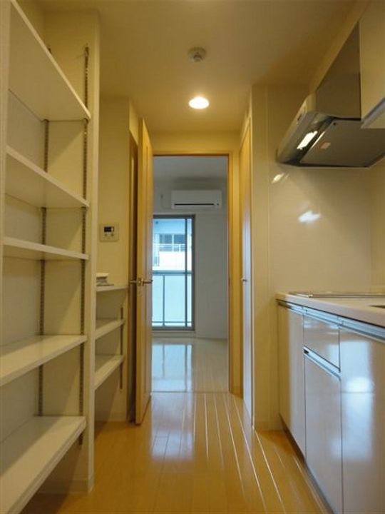 東京都小金井市本町2(マンション)の賃貸物件の玄関