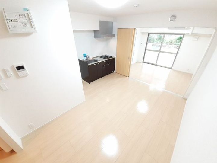 グレイスパグーロ Jの居間