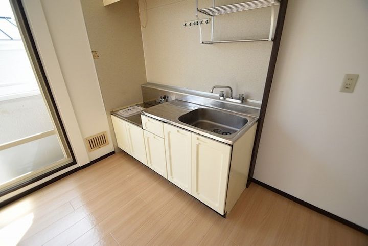 神奈川県南足柄市竹松(アパート)の賃貸物件のキッチン