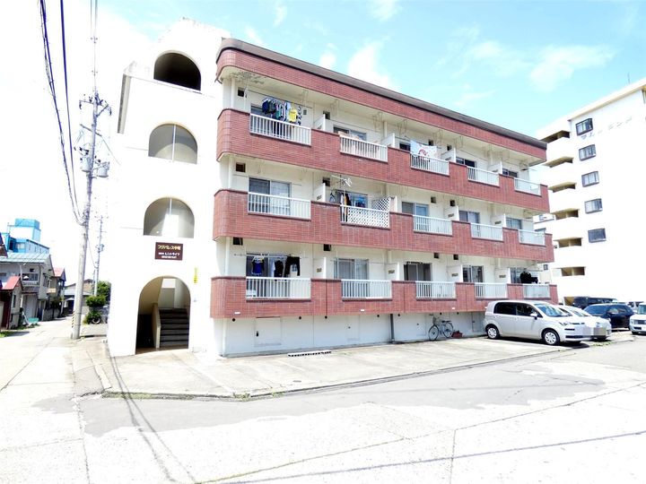 フジパレス中町の外観
