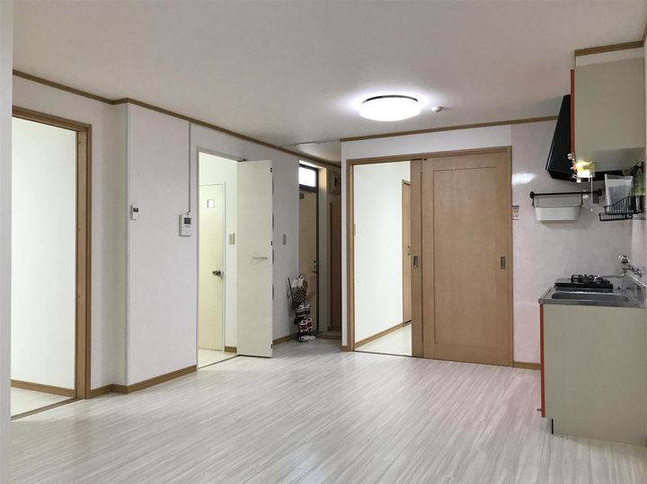 ドルチェヴィータ(Dolce Vita) Bの居間