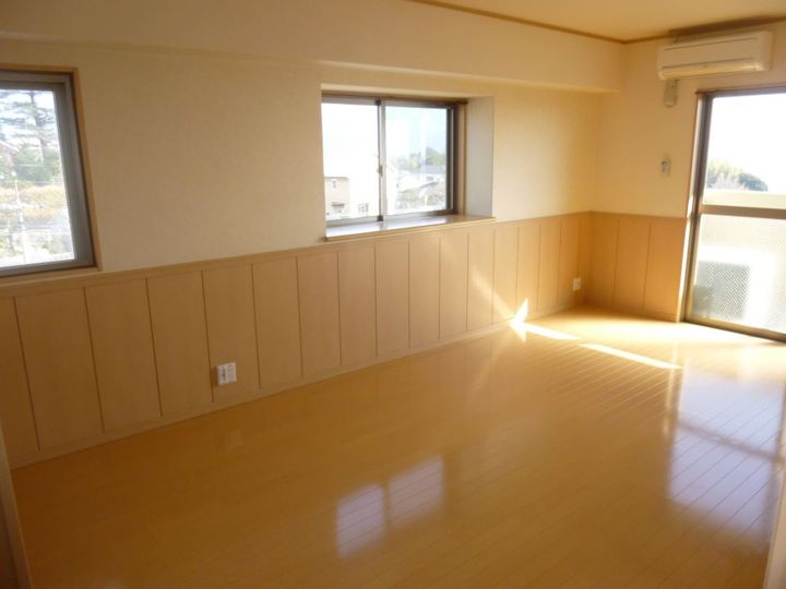 You.I ビルの居間