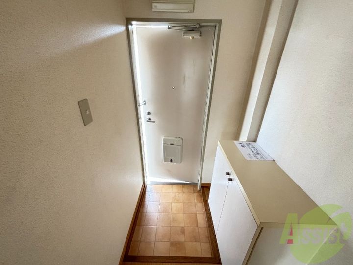 ロイヤルハイツ1の玄関