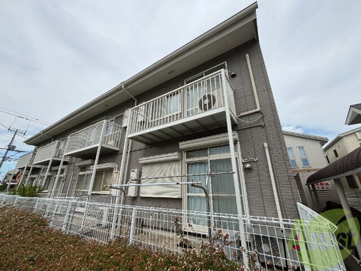 ロイヤルハイツ1の外観