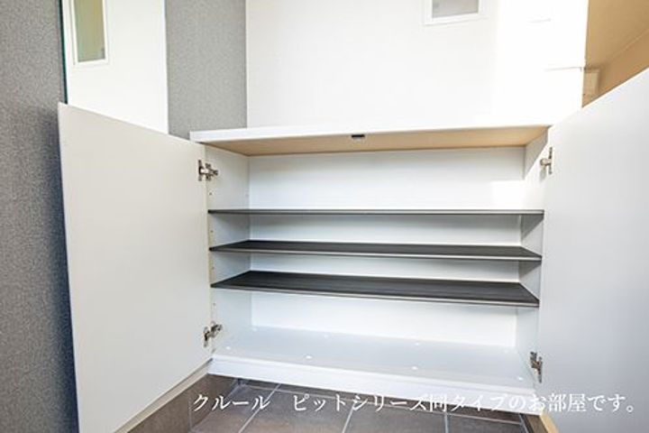 ビラステージ クルールの玄関