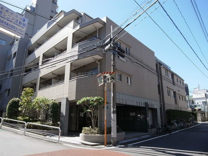 ラグジュアリーアパートメント西新宿の外観