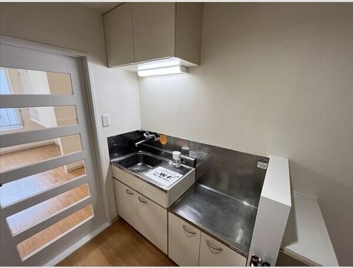 クィーン南5条のキッチン