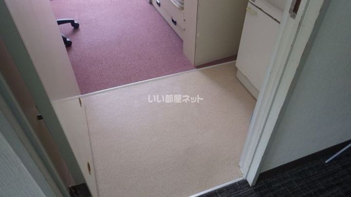 ドーミー赤池の玄関