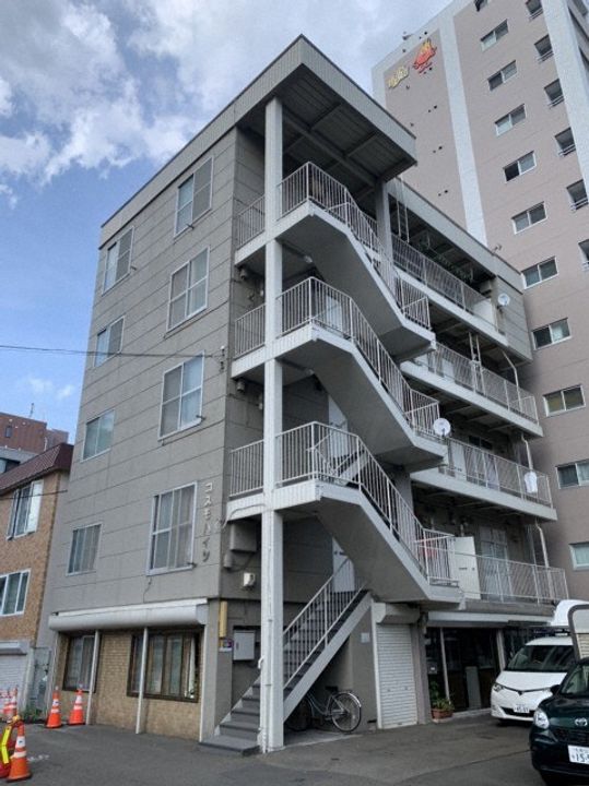 コスモハイツの外観