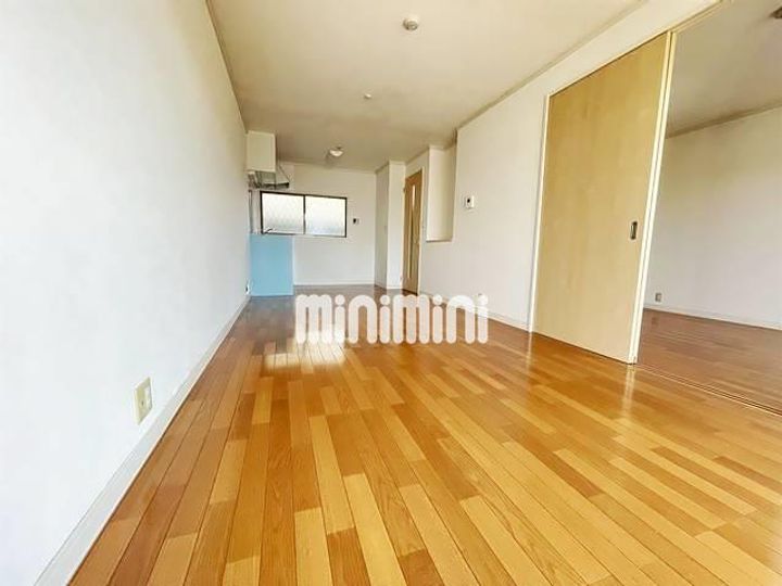 シティーハイムファミールA棟の居間