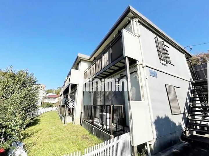 シティーハイムファミールA棟の外観