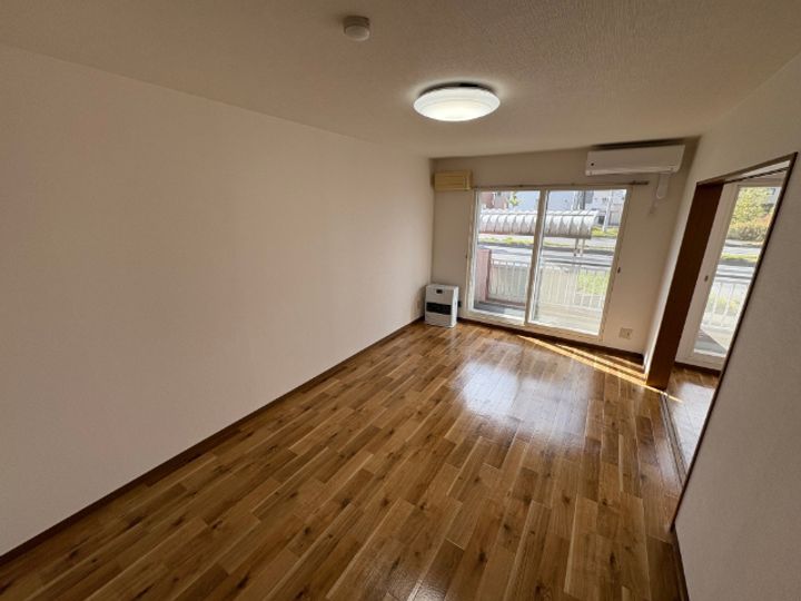 北海道北広島市大曲光2(マンション)の賃貸物件の居間