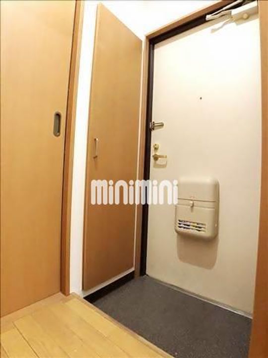 コスモタウン東員の玄関
