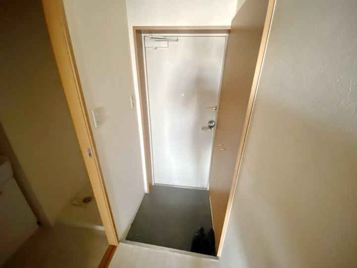 グランデ本厚木の玄関