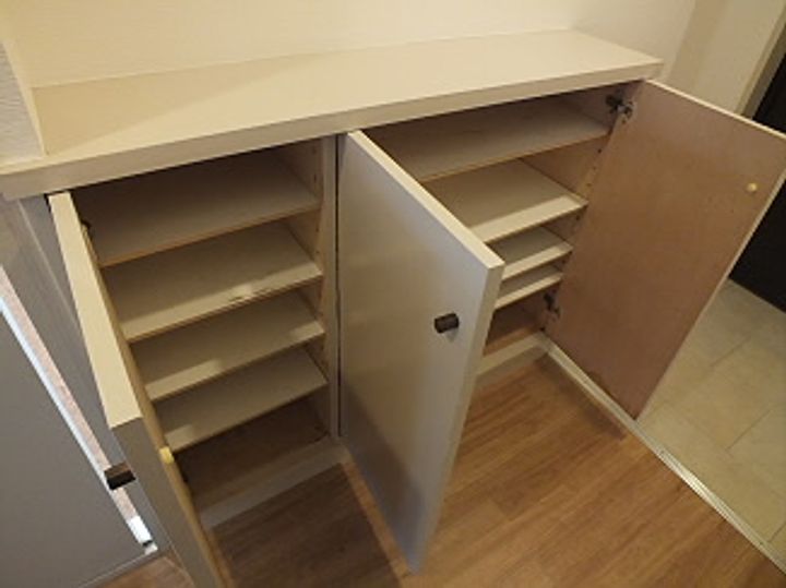 東京都世田谷区給田3(マンション)の賃貸物件の玄関