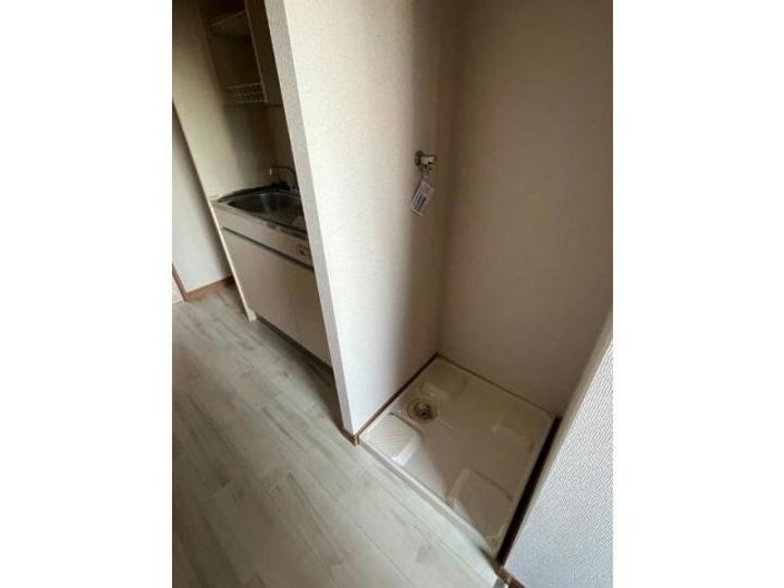 現代ハウス新栄の内装