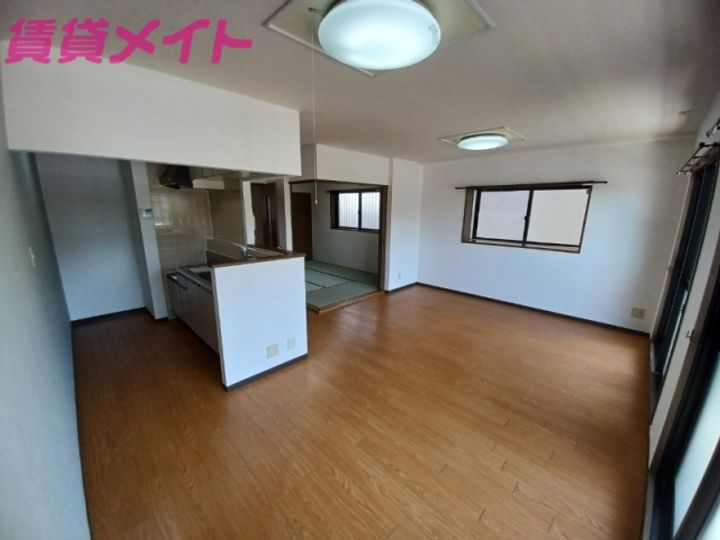 CIパレスの居間