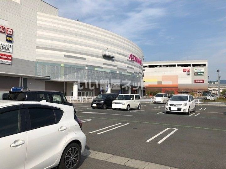 シャトレアンジェIIIの周辺