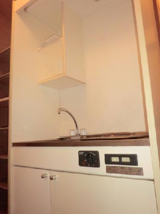 レオパレスMITAのキッチン