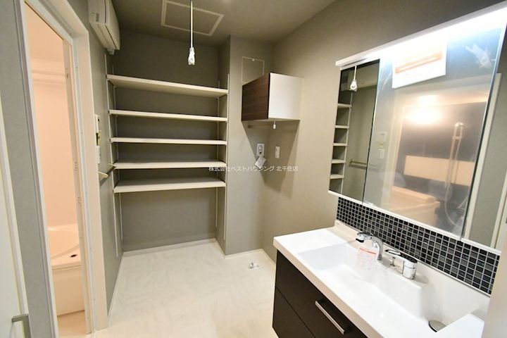 埼玉県草加市金明町(マンション)の賃貸物件の内装