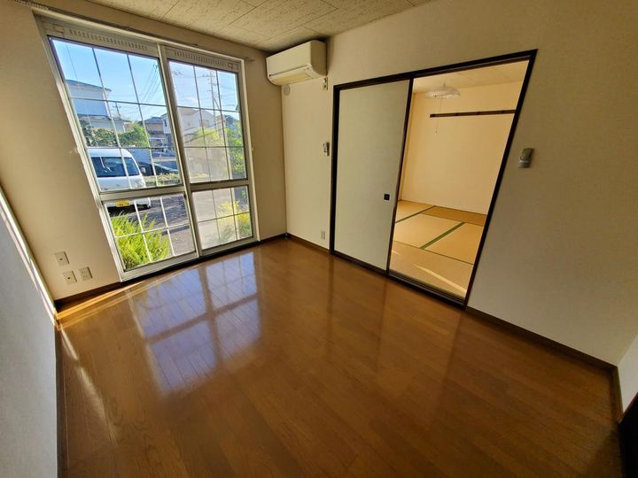 ストークハイツ吉成の居間