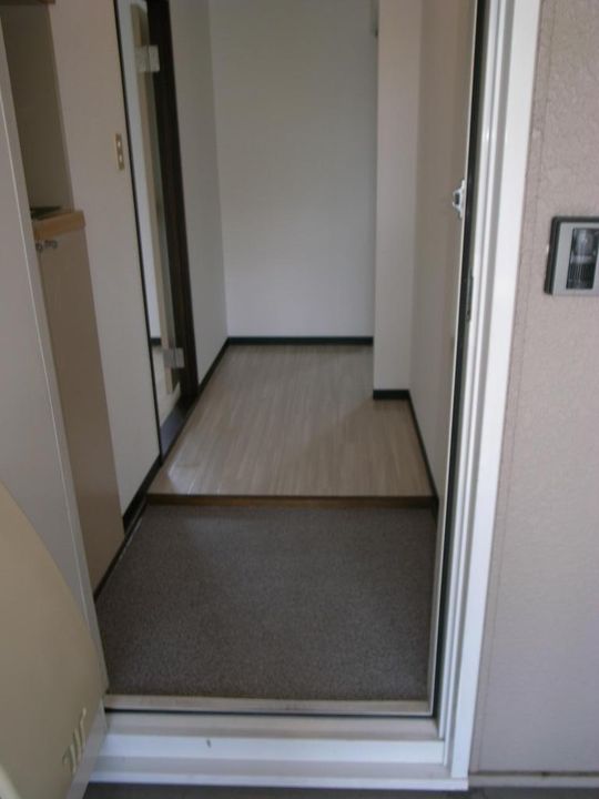 イーストタウンEの玄関