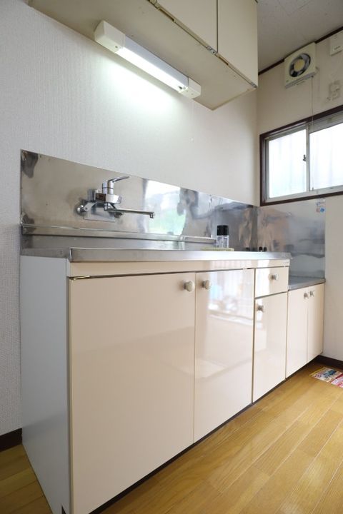 岡山県倉敷市松島の賃貸アパートのキッチン