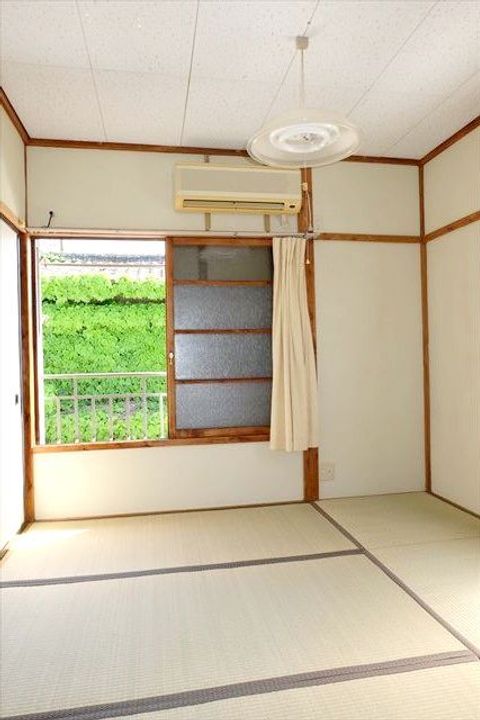 睦荘の居間