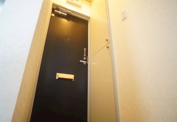 エステートピアドミールの玄関