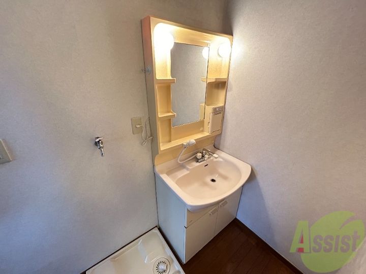 アルテック60の内装