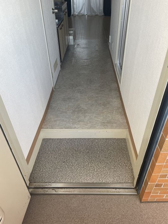 TAILOR5番館の玄関