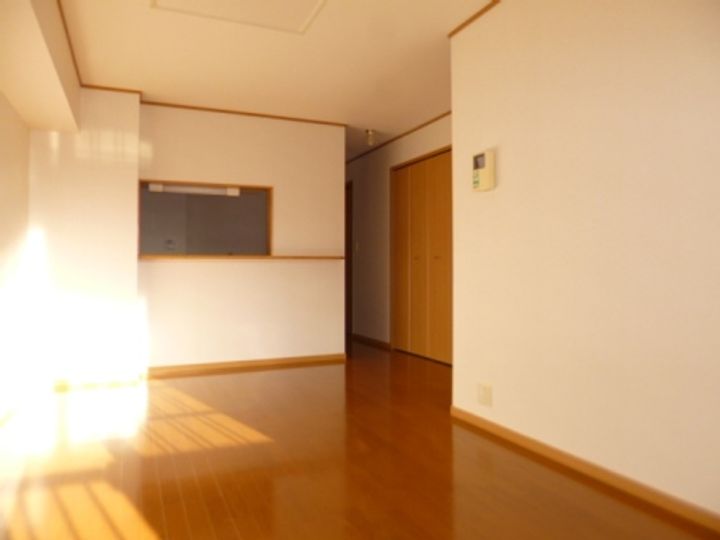 三重県伊勢市御薗町新開(アパート)の賃貸物件の居間