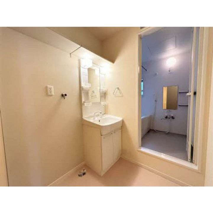 クラヴィエントIの内装