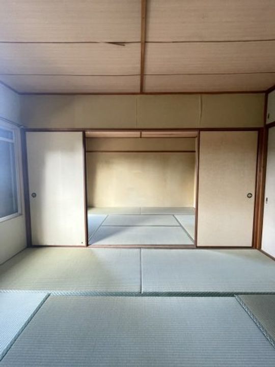 久富アパートの居間