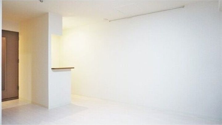 北海道札幌市中央区南四条東3(マンション)の賃貸物件の居間