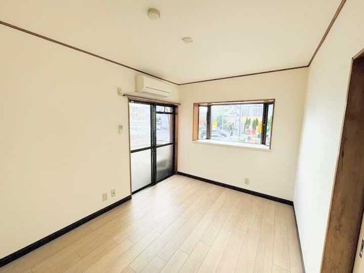 ビューレひばりの居間