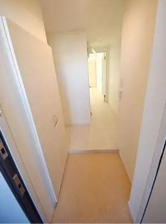 リブリ・レジデンス三ノ輪の玄関