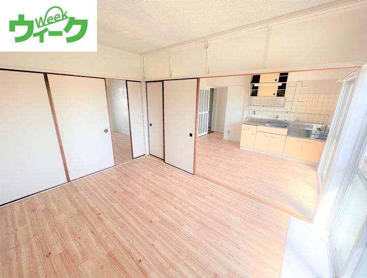 ビレッジハウス上原1号棟の居間