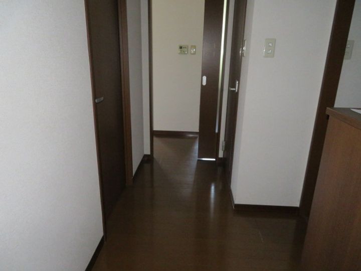 シャーメゾンMar’s C棟の玄関