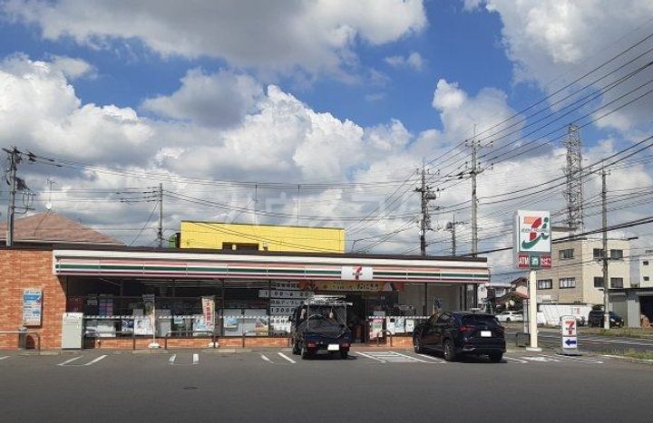 タルガ・フローリオ弥生の周辺