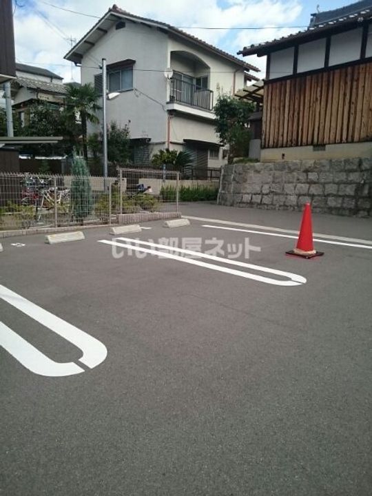 大阪府寝屋川市秦町(アパート)の賃貸物件の地図